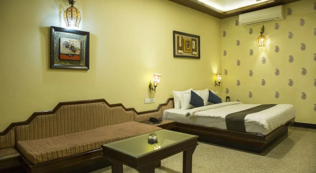 Двухместный номер Standard с балконом и с видом на окрестности Hotel Mount Regency
