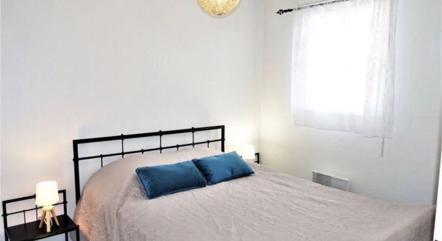 Les Grandes Bleues 2 27275, Rezerwuj Hotel Narbona Aude