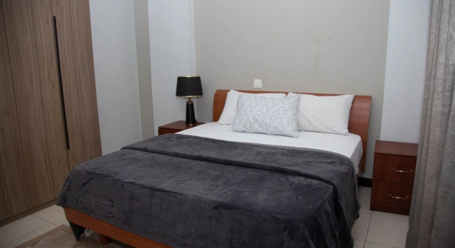 Апартаменты Earls Court Spintex Apartment