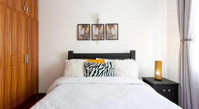Elegant Marilyn Monroe 2Bed