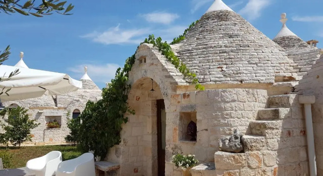 Коттедж Almapetra Trulli Resort