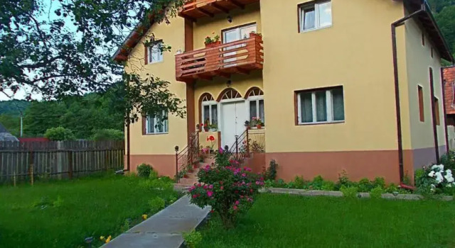 Pensiunea Ștefănuț, Rezervovat Hotel Hotely v Hunedoara s parkováním, Parkování