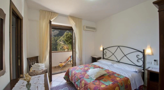 Agriturismo Serafina, Забронировать Отель Отели Фуроре с парковкой, Парковка