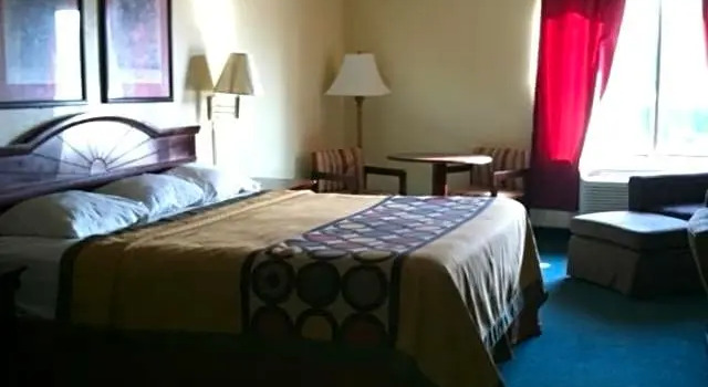 Люкс Super 8 by Wyndham Piedmont Greenville Area