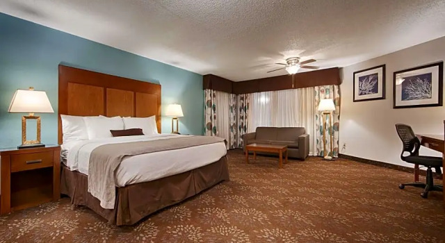 Двухместный клубный номер Standard с балконом Best Western Plus El Paso Airport Hotel & Conference Center