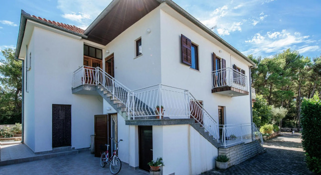 Apartment in Dalmatia With Terrace, Đặt Căn hộ Pakostane Zadar County