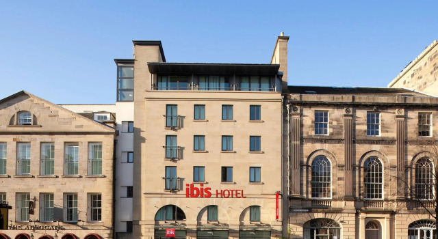 ibis Edinburgh Centre Royal Mile, Забронировать Отель Отели Эдинбурга 3 звезды, рядом с Church of St Andrew &amp; St George, 3*