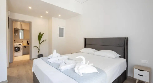 Апартаменты Elegance Suite Stunningly Renovated