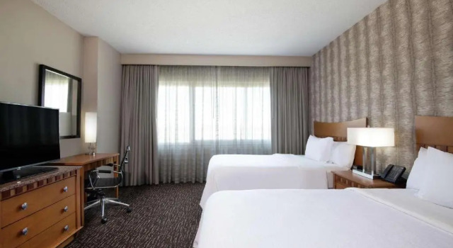 Четырёхместный номер Deluxe Embassy Suites Northwest Arkansas - Hotel, Spa & Convention
