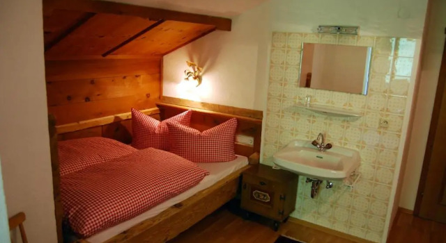 Pension Wassererhof, Rezerwuj Hotel Hotele w Tyrol z parkingiem, Parking