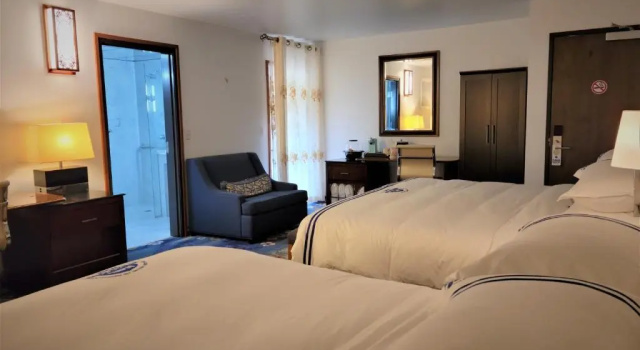 Четырёхместный номер Standard WangShi China Palace B&B
