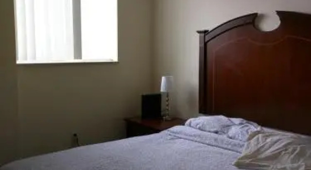 Shamrock Corporate Housing - Gables, Забронировать Отель Отели Miami Metropolitan Area 3 звезды, 3*