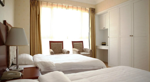 Dalian Puzhao Holiday Hotel, Book Hotel Zhongshan District 