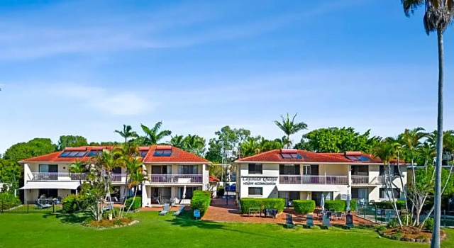 Апартаменты Cayman Quays