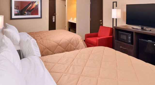 Четырёхместный номер Standard Quality Inn & Suites Tacoma - Seattle