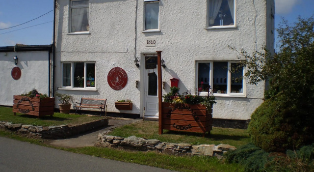 The Sportsmans Lodge, Boek Bed and Breakfast Rhosgoch Glamorgan
