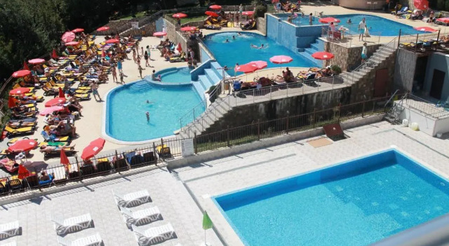 Europroperties Yalta Apartments, Забронировать Апартаменты/квартира Отели Варненской области с бассейном, рядом с Центр курорта Золотые Пески, Бассейн