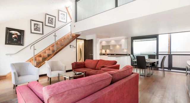 Beautiful 3BR Mews Home, 5min From Paddington, Varaa Huoneisto Asunnot kohteessa Merseyside, Huoneisto