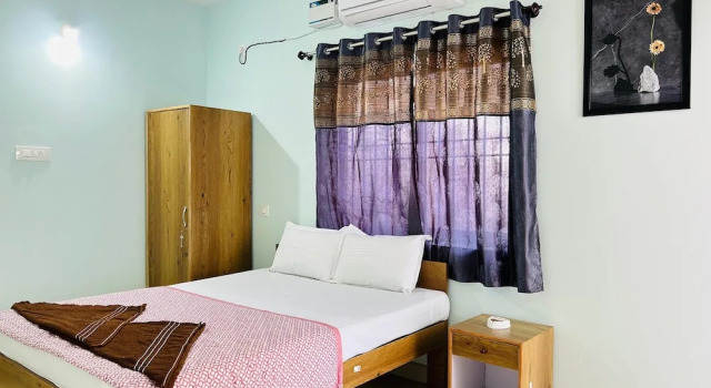 Blue Stay Inn Holiday Home - Near Baga Calangute Beach, Rezerwuj Hotel Tanie hotele w Baga
