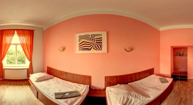 Hotel LEON, Prenota Hotel Praga 7 Praga, vicino a Stazione metro Vltavská