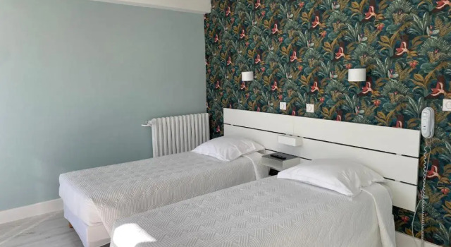 Двухместный номер Standard с балконом Hôtel La Vigneraie