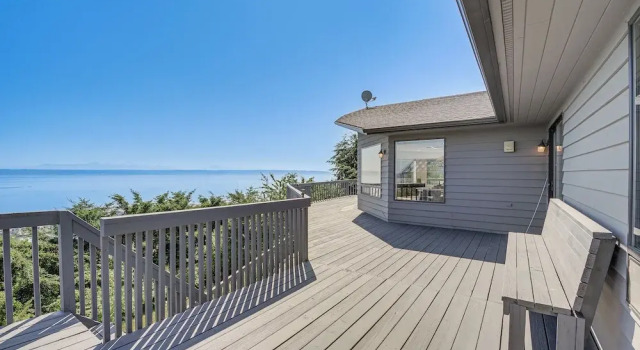 Коттедж Spacious Camano Home w/ Hot Tub & Water Views!