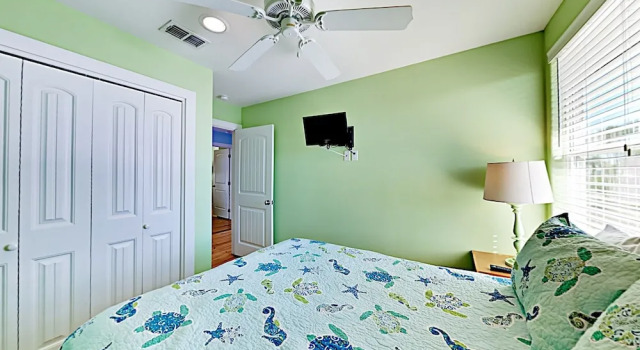East Avenue Unit 8 - 4 Br home by RedAwning, Rezerwuj Dom wakacyjny Wille w Houston, Willa