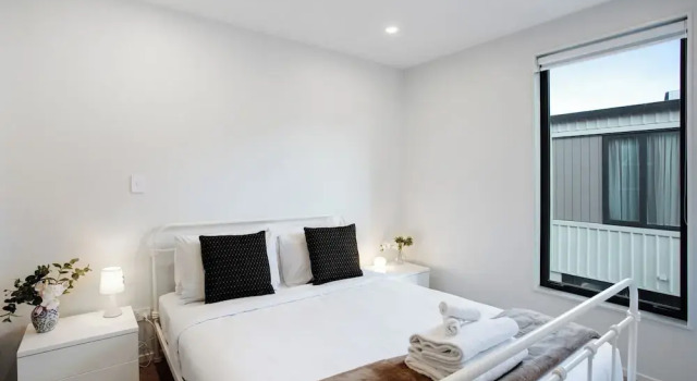 Urban Vogue Escape with Parking- Air-con, Rezerwuj Apartament Hotele w Auckland Region z parkingiem, Parking
