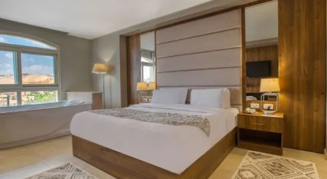Полулюкс с балконом Nozol Pyramids Hotel and Spa