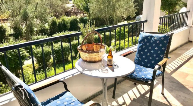 Апартаменты Theodora Hotel