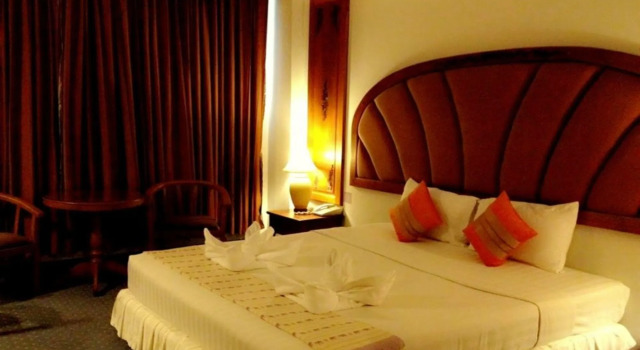 Thepnakorn Hotel, Boek Hotel Buri Ram 