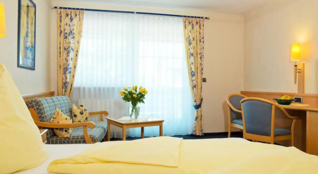 Номер Classic Fichtenwald-Ihr Boutique I Glück`s Hotel - Ihr Kraftort - Wasserwelten Bad Füssing