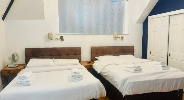 Четырёхместный номер Standard Hylands Hotel