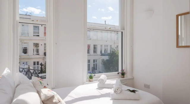 Bright 2BR Flat With Terrace Near Earls Court st