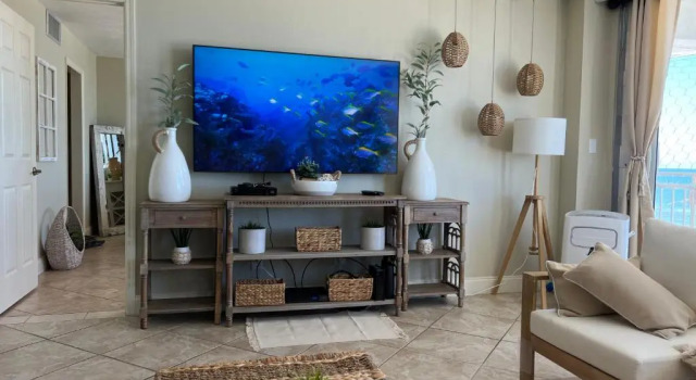 Апартаменты Lovely Ocean front for 5; It sleeps up to 12.