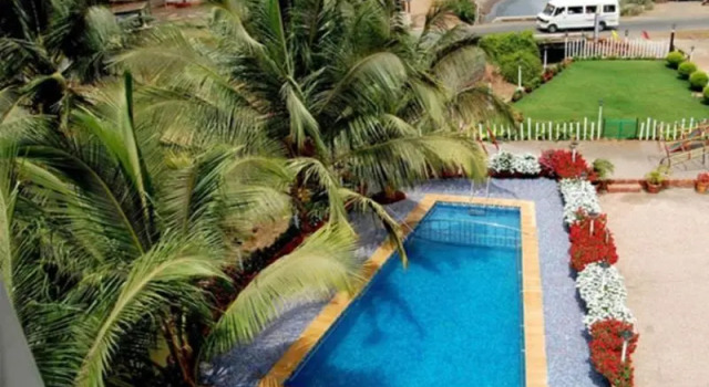 Sea Shell Resort, Book Resort Hotels in Maharashtra with a Pool, Swimming Pool