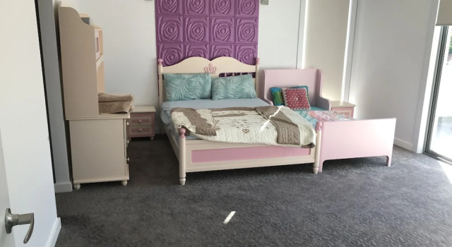 Коттедж с 4 комнатами Luxury big house cinema pool many guests