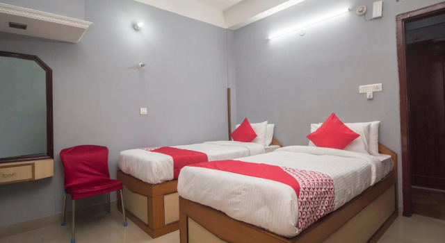 OYO 16041 Hotel Golden Moments, Rezerwuj Hotel Siliguri West Bengal