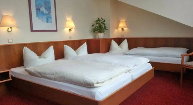Hotel Rosenhof, Забронировать Отель Керпен Северный Рейн-Вестфалия