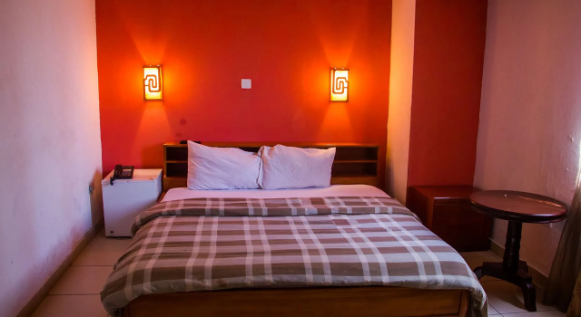 Apollo Hotel, Rezerwuj Hotel Hotele w Lagos z parkingiem, Parking
