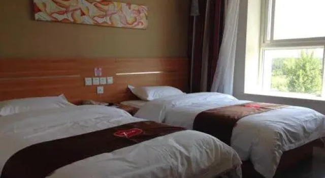 Thank Inn Chain Hotel Sichuan Xichang Qionghai Wetland, Varaa Hotelli Hotellit Sichuan pysäköinnillä, Pysäköinti