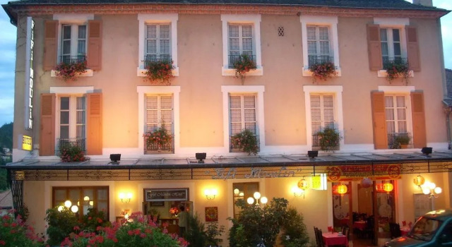 Fifi Moulin, Rezervasyon Otel Serres Hautes-Alpes