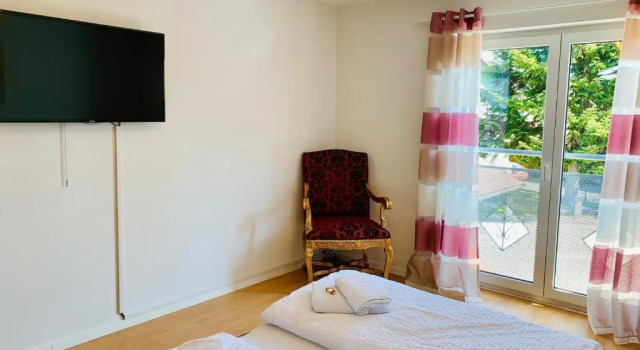 Апартаменты с 3 комнатами с балконом Ferienwohnung Eichel