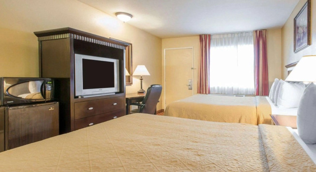 Четырёхместный номер Standard Quality Inn San Bernardino - Loma Linda