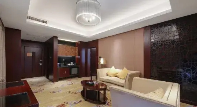 Люкс Deluxe Oriental International Hotel (Leping City Donghu Park Branch)