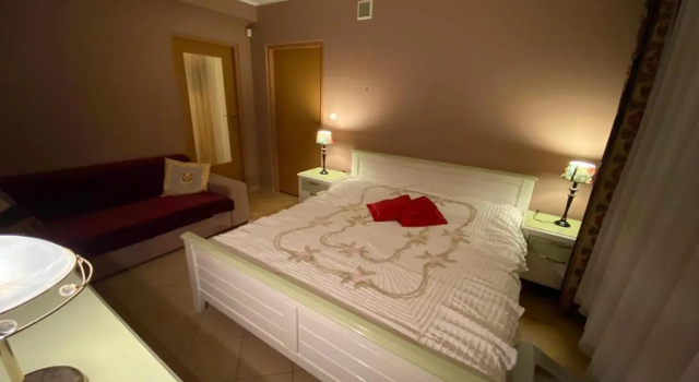 Dom Pod Sosna, Book Bed and Breakfast Hoteller i Lower Silesia med parkering, Parkering