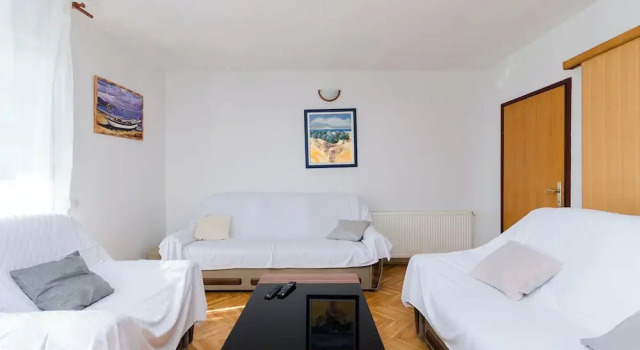 Apartments Zdenka, Prenota Appartamento Hotel a Isole Quarnerine con parcheggio, Parcheggio