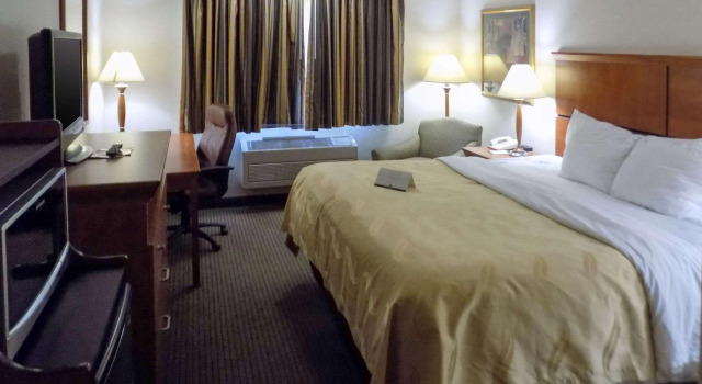 Quality Inn Pierre-Fort Pierre, Забронировать Отель Форт-Пьер штат Южная Дакота