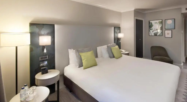 Номер Guest Doubletree By Hilton London Kensington