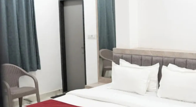 Elite Stay Near Yashobhoomi Dwarka